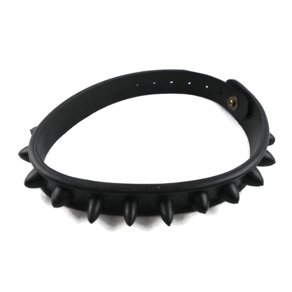 Black Rubber Spiked Choker Spike Closure NEW - Picture 2 of 7